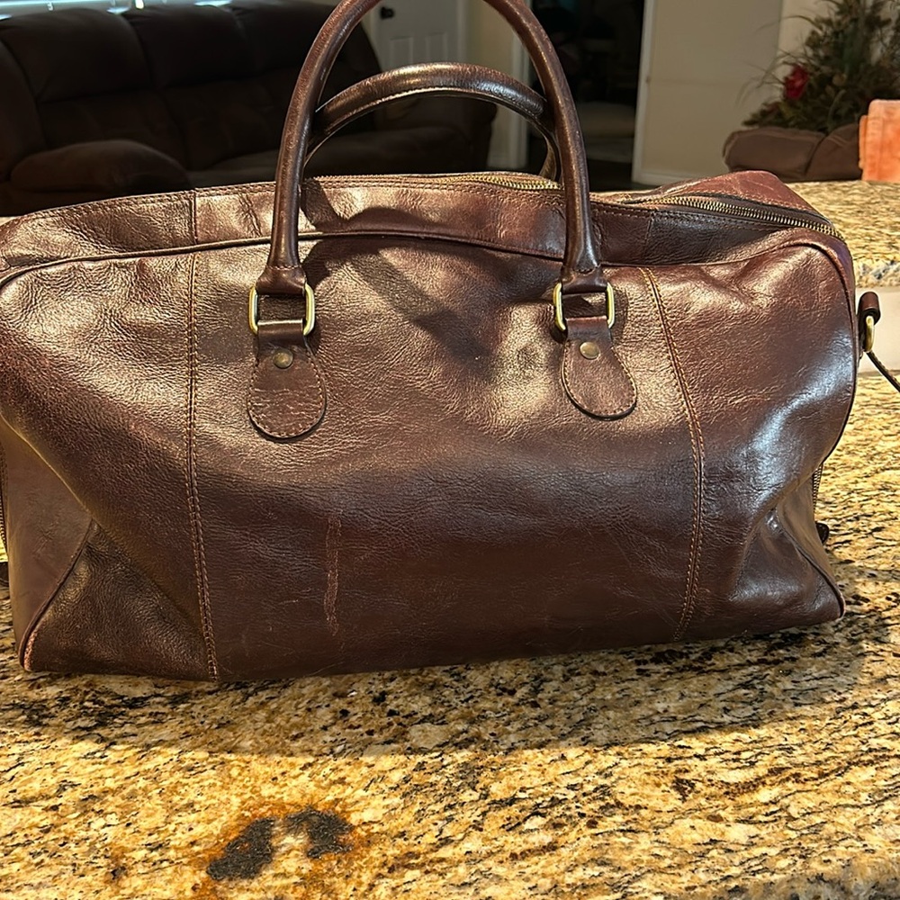 The Old Angler genuine leather!